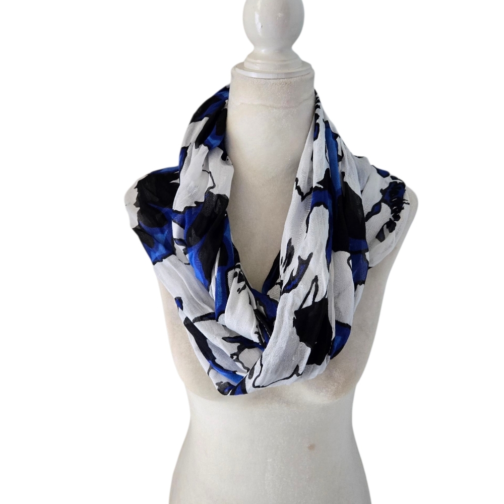 The Limited Elegant Blue and Black Patterned Circle Scarf